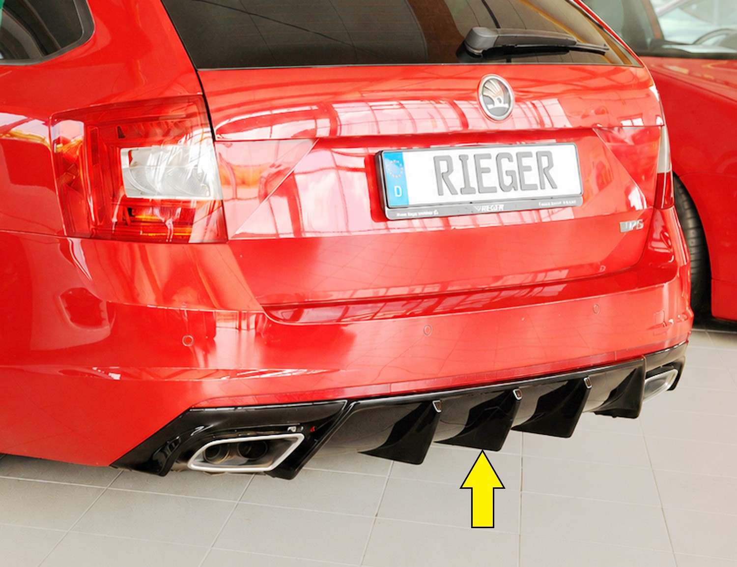 Difusor Trasero Skoda Octavia RS 5e negro brillo V2